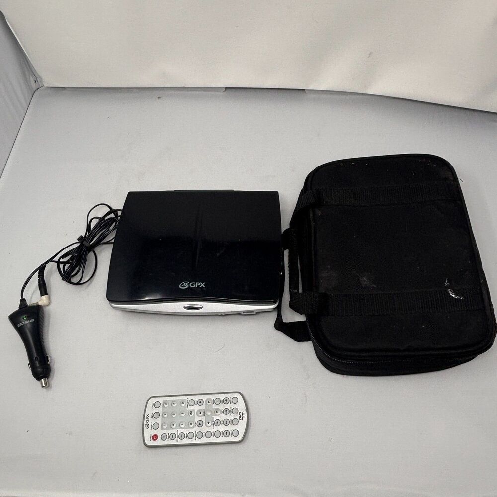 GPX PDL805 Portable 8.5” DVD Player with remote, case, car adapter, Tested/Works